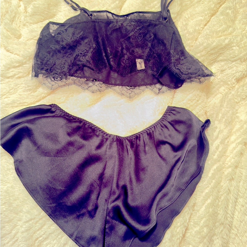 Victoria’s Secret  Lace Cami & Shorts Sleep Set - Black